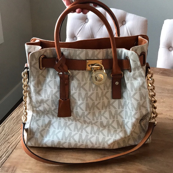 Michael Kors Logo Handbag - Picture 2 of 4